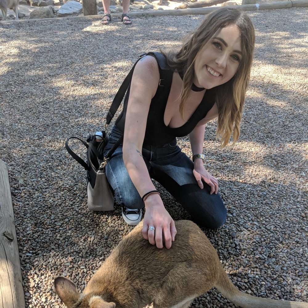 Meet your Posher, Sabrina